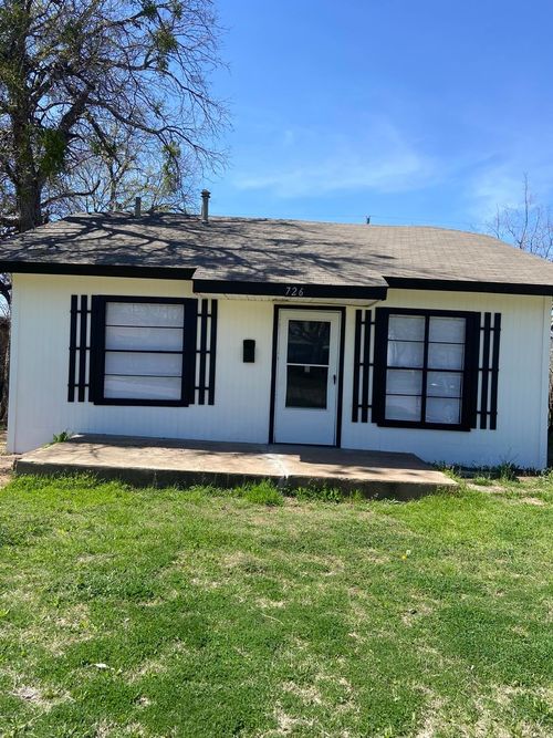 726 Ross Ave, Abilene, TX, 79605-3130 | Card Image