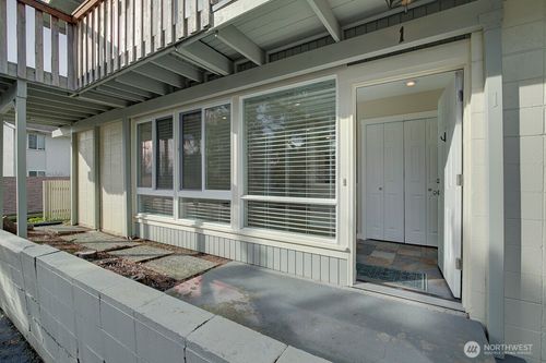 1-9840 Ne 116th St, Kirkland, WA, 98034-4256 | Card Image