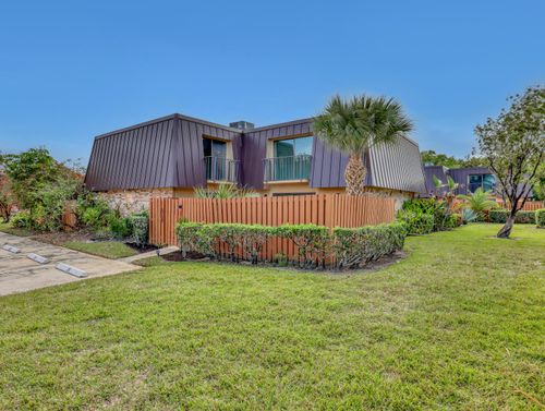 315-5738 Se Windsong Ln, Stuart, FL, 34997-8204 | Card Image
