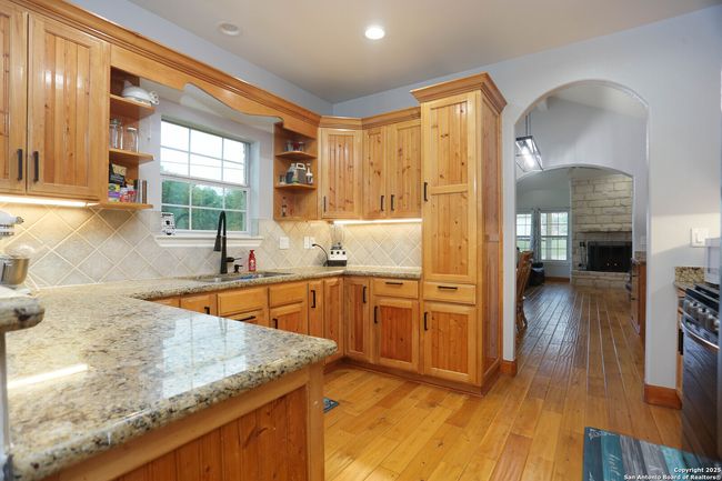 1411 Driftwood Rdg, House other with 6 bedrooms, 3 bathrooms and null parking in Spring Branch TX | Image 22
