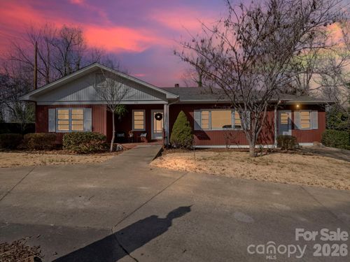 204 Fernwood Dr, Rutherfordton, NC, 28139-2106 | Card Image