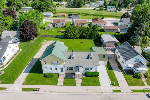 420-418 Manitowoc Street, Reedsville, WI, 54230 | Card Image