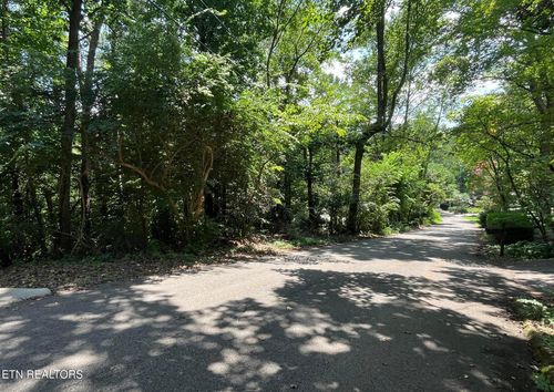 2504 Craghead Ln, Knoxville, TN, 37920-2884 | Card Image