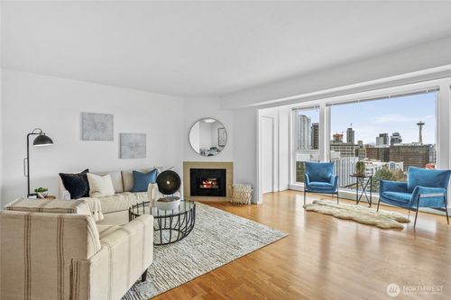 403-400 Melrose Ave E, Seattle, WA, 98102-6811 | Card Image