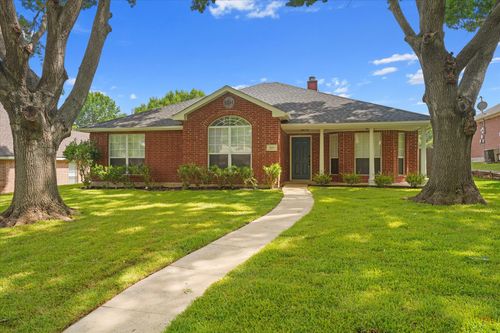 322 Hillcroft Dr, Duncanville, TX, 75137-4561 | Card Image