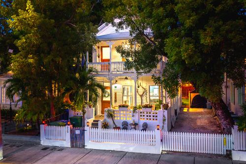 529 Simonton St, Key West, FL, 33040-6872 | Card Image
