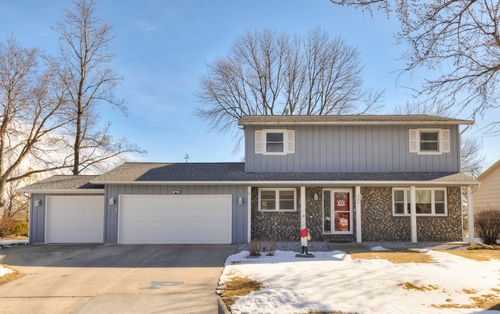 820 Summer Meadows Ct, Perry, IA, 50220-2420 | Card Image