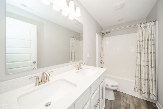 Upstairs full bathroom | Image 24