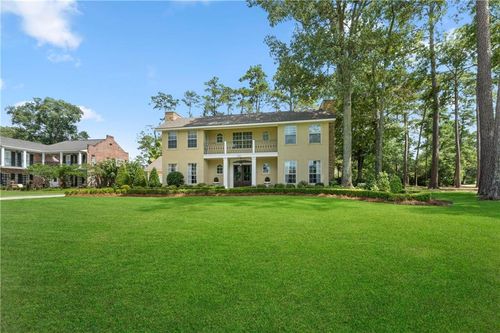 258 Evangeline Dr, Mandeville, LA, 70471-1882 | Card Image
