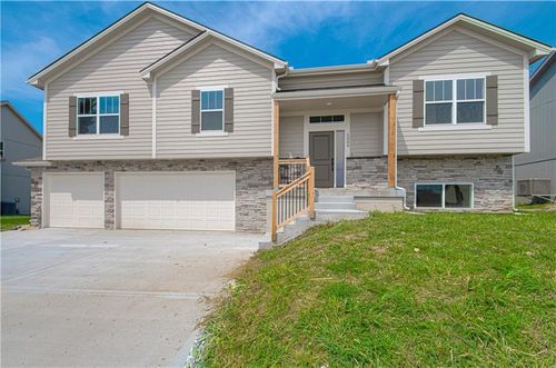 1304 N Holland Dr, Independence, MO, 64056-3116 | Card Image