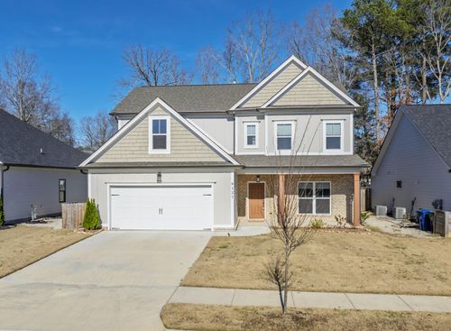 8127 Slugger Way, Chattanooga, TN, 37421-8005 | Card Image