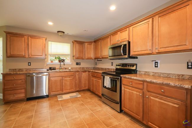 222 Olde Hickory Cir, House other with 5 bedrooms, 3 bathrooms and null parking in Bonaire GA | Image 5
