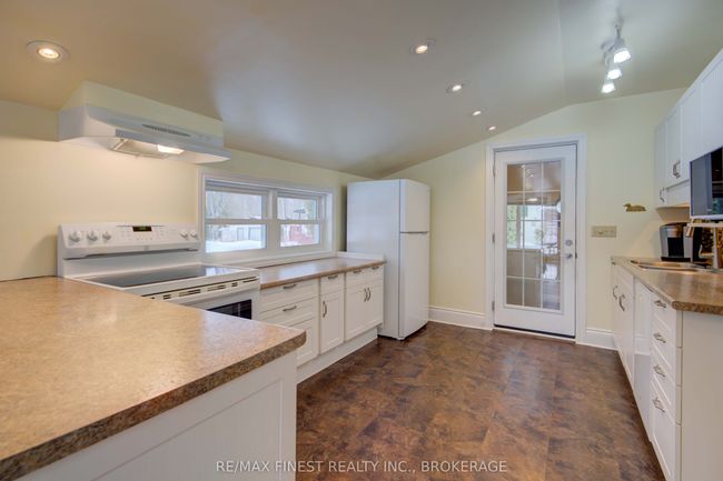 14064 County Rd 38, House other with 3 bedrooms, 2 bathrooms and 5 parking in Sharbot Lake ON | Image 7