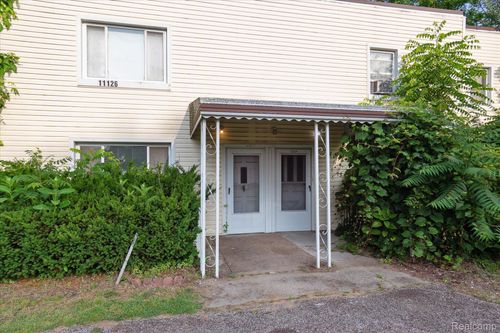 11126 Grover St, Romulus, MI, 48174-5400 | Card Image