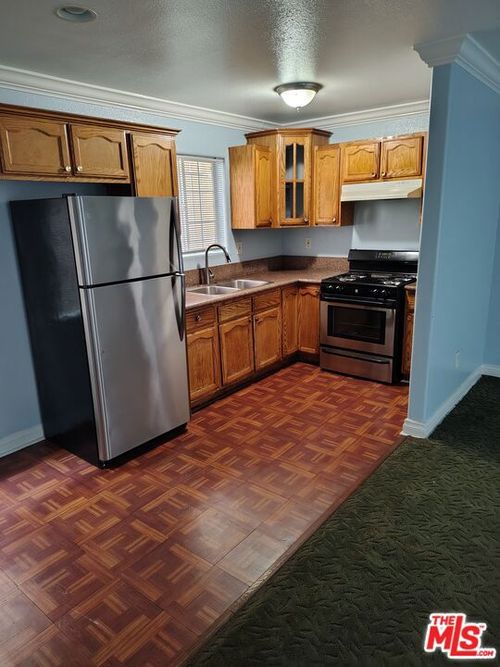 10516 Avalon Blvd, Los Angeles, CA, 90003 | Card Image