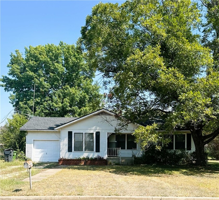 Alston Dr, Waco, TX 76705