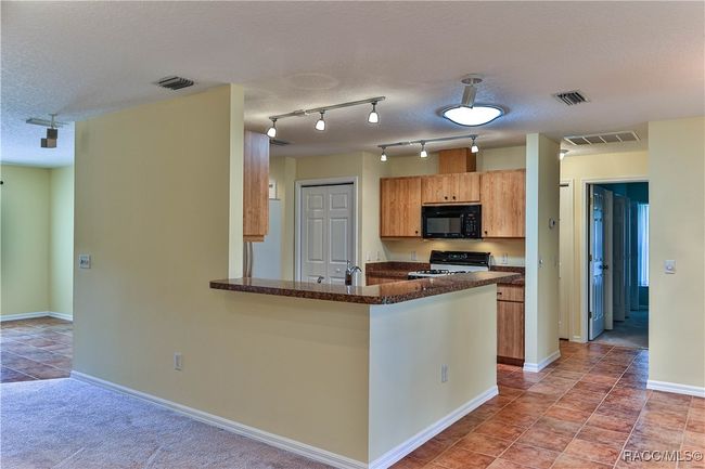 8087 E Decatur Ct, House other with 3 bedrooms, 2 bathrooms and 3 parking in Floral City FL | Image 12