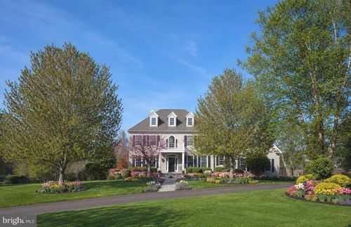 8 Eastburn Dr, New Hope, PA, 18938-9286 | Card Image