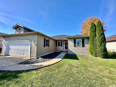 408 Pine View Drive, House other with 3 bedrooms, 2 bathrooms and null parking in Auburn IL | Image 1