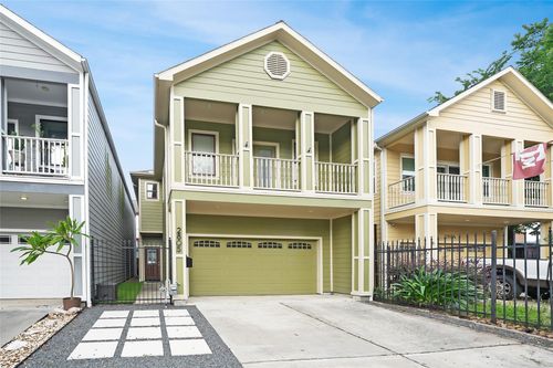 2805 Arlington St, Houston, TX, 77008-2229 | Card Image