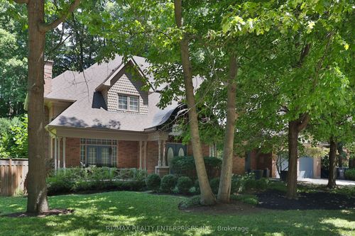 2045 Heartwood Crt, Mississauga, ON, L5C4P7 | Card Image