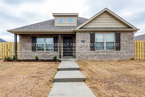 142 N Broyles Ave, Fayetteville, AR, 72704-7744 | Card Image