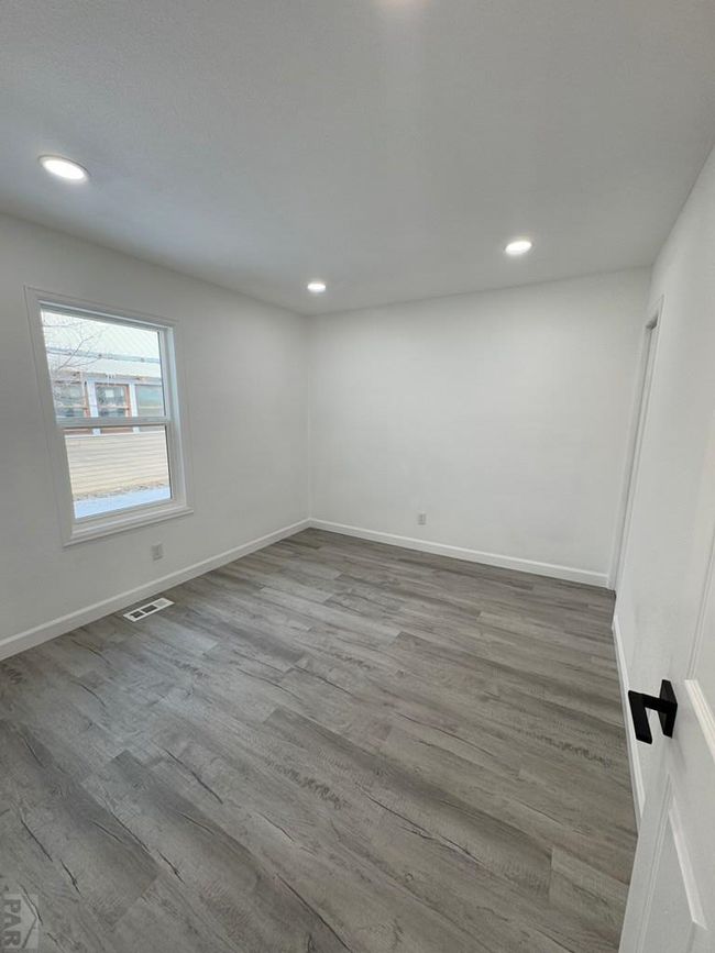Main Level Bedroom #1 | Image 20