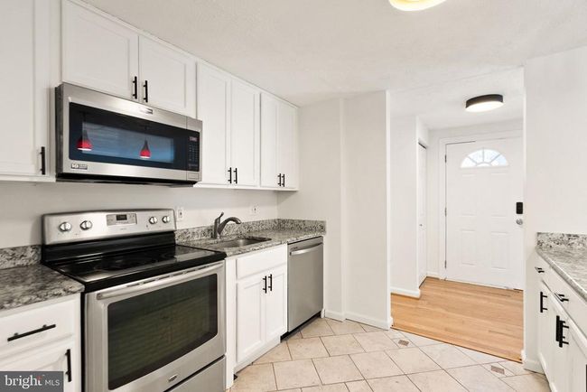 2280 Cocquina Dr, House other with 5 bedrooms, 2 bathrooms and null parking in RESTON VA | Image 18