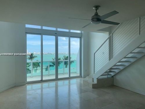403-2000 Bay Dr, Miami Beach, FL, 33141-4554 | Card Image