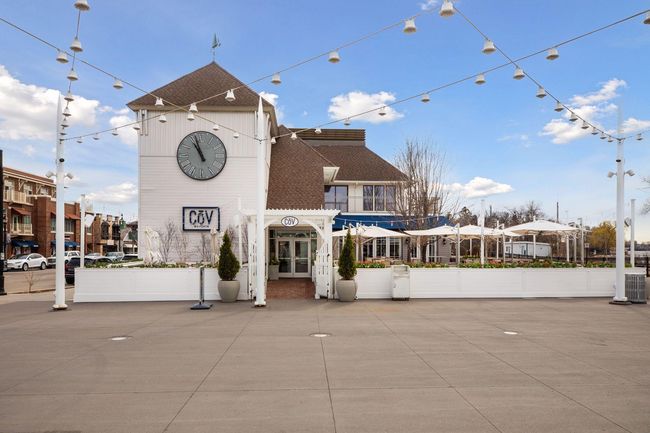 Cruise to waterfront dining in Wayzata | Image 57