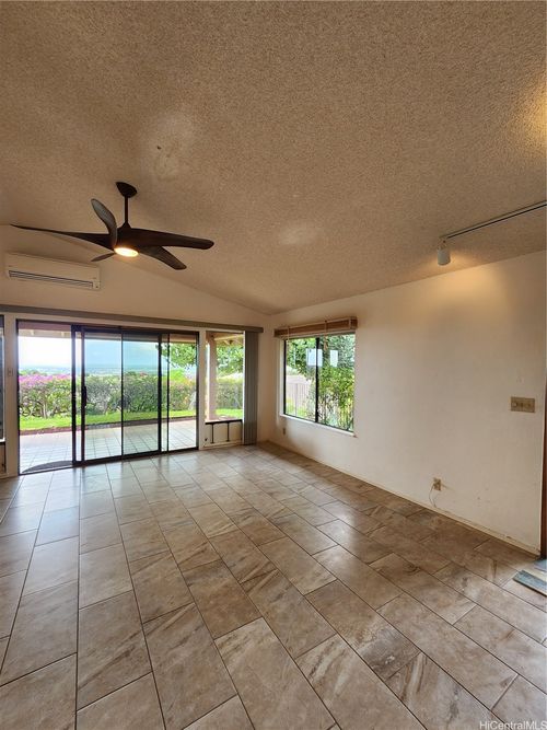 18a-98-1738 Kaahumanu St, Aiea, HI, 96701 | Card Image