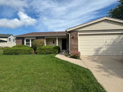 1225 Radcliffe Rd, Buffalo Grove, IL, 60089-4220 | Card Image