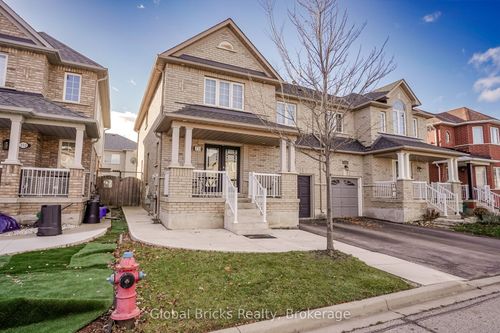 {{alt}} | Card Image