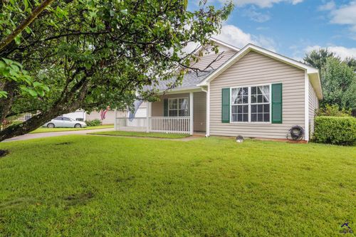 204 Brittland Dr, Bonaire, GA, 31005-3179 | Card Image