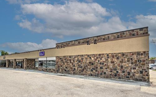 ste-e-350 N Locust St, Manteno, IL, 60950-1273 | Card Image