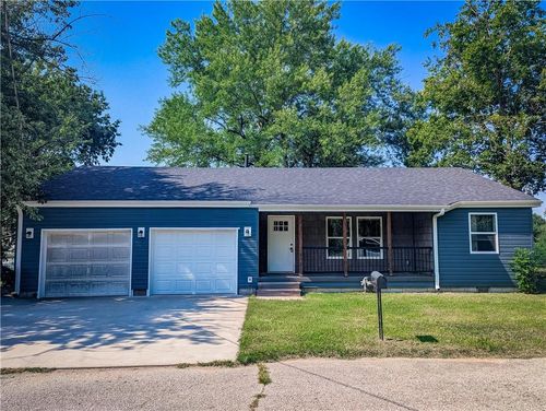 104 E 2nd St, Lamar, MO, 64759-1110 | Card Image
