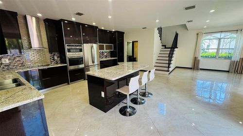 1094-1094 Redwood St, Hollywood, FL, 33019-4833 | Card Image