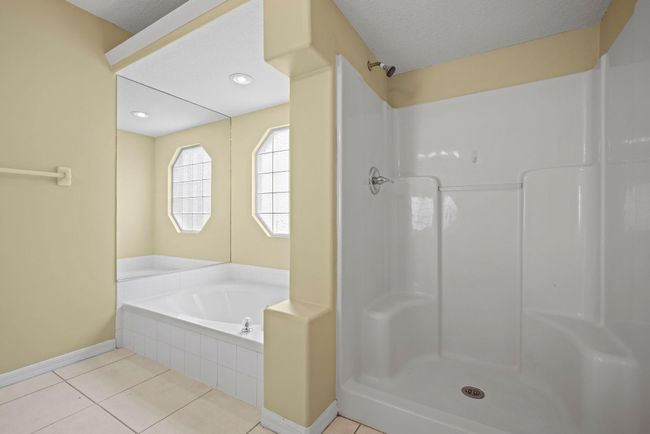 562 Sw Badger Ter, House other with 3 bedrooms, 2 bathrooms and null parking in Port St. Lucie FL | Image 25