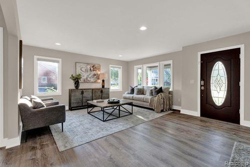 410 Catalpa Dr, Birmingham, MI, 48009-1715 | Card Image