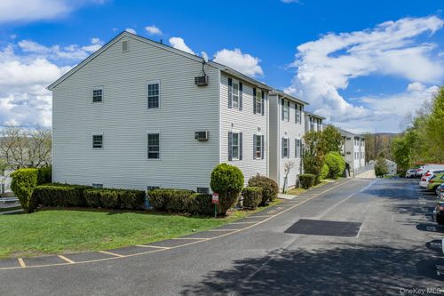 8-18 Lexington Hl, Harriman, NY, 10926-3419 | Card Image