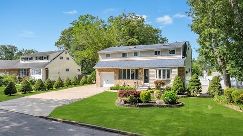 32 Clarkson Rd, Centereach, NY, 11720-2304 | Card Image