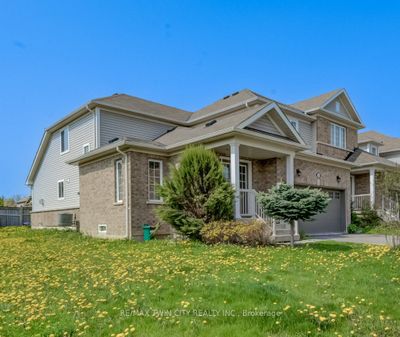 32 Cline Rd, Home with 3 bedrooms, 3 bathrooms and 4 parking in Brantford ON | Image 2