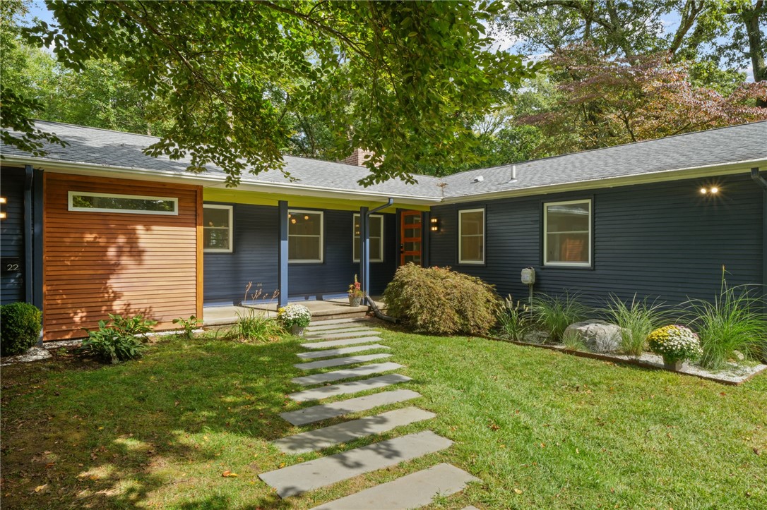 Laurel Hill Rd, East Greenwich, RI 02818