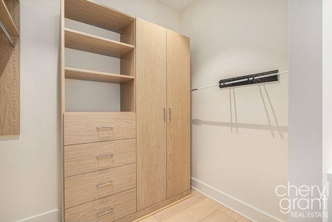 Suite 3-Massage Table Storage | Image 62