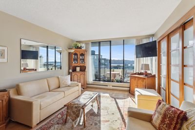 702 - 1341 Clyde Ave, Condo with 2 bedrooms, 2 bathrooms and 1 parking in West Vancouver BC | Image 3