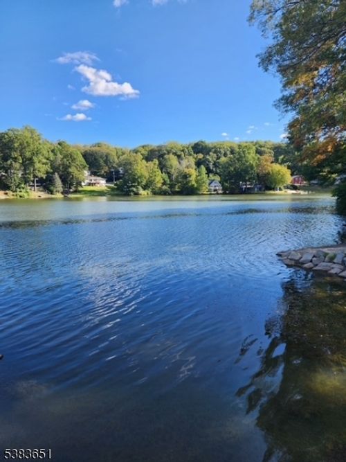 48 E Shore Dr, Vernon, NJ, 07462-3437 | Card Image