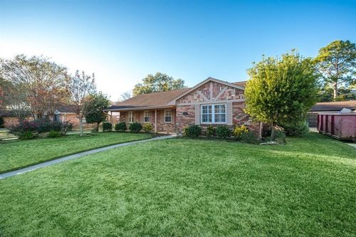 5046 Yarwell Dr, Houston, TX, 77096-5330 | Card Image