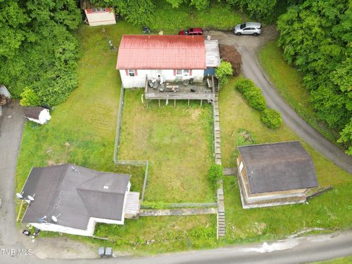8126 S River Rd, Pound, VA, 24279-5424 | Card Image