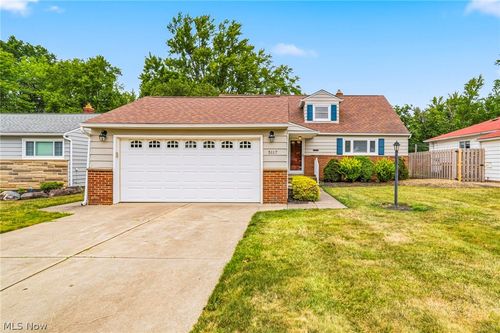 5117 Thornbury Rd, Lyndhurst, OH, 44124-1254 | Card Image
