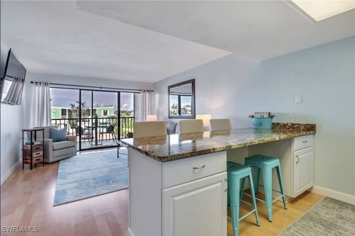 apt-103-260 Southbay Dr, NAPLES, FL, 34108-2342 | Card Image
